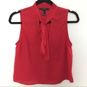 Cute blouse with bow!